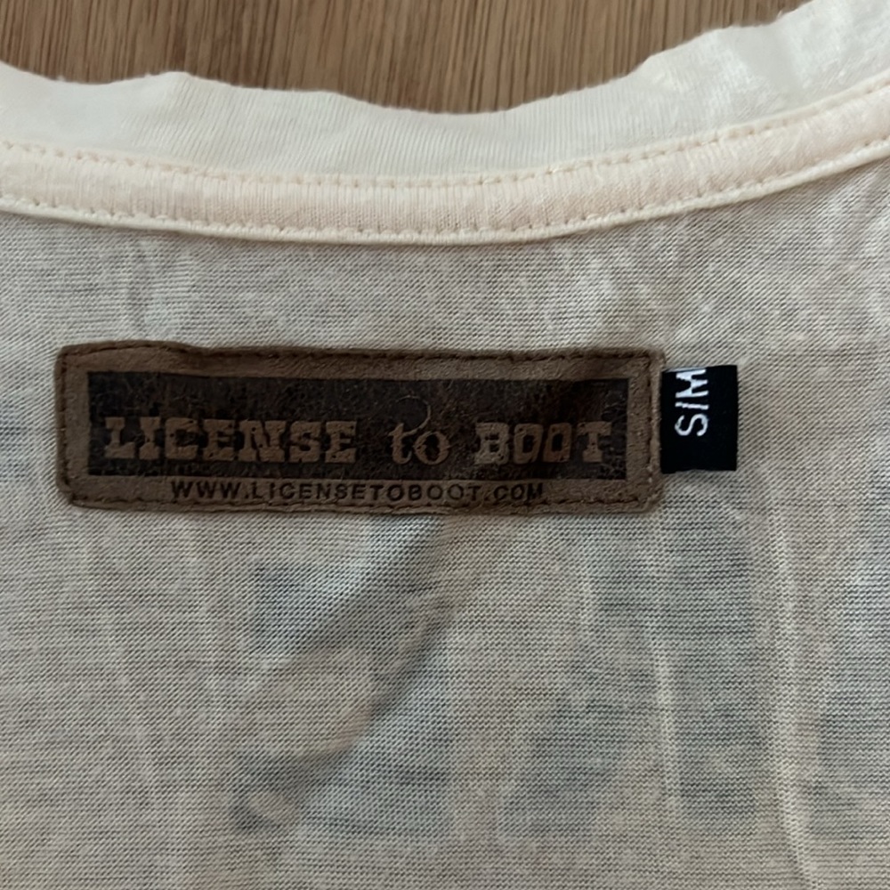 Women’s Rodeo T-shirt - Picture 3 of 4